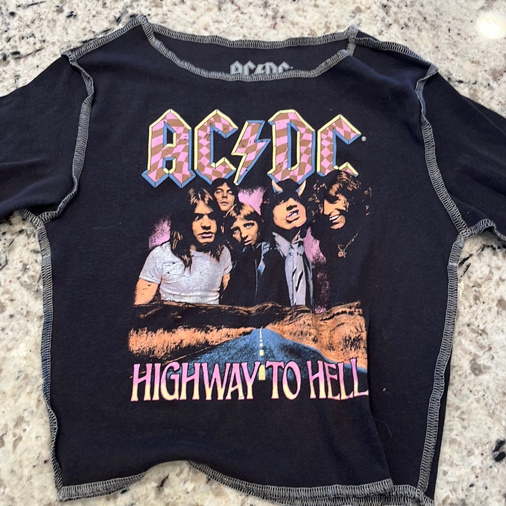 Women’s crop AC/DC vintage shirt